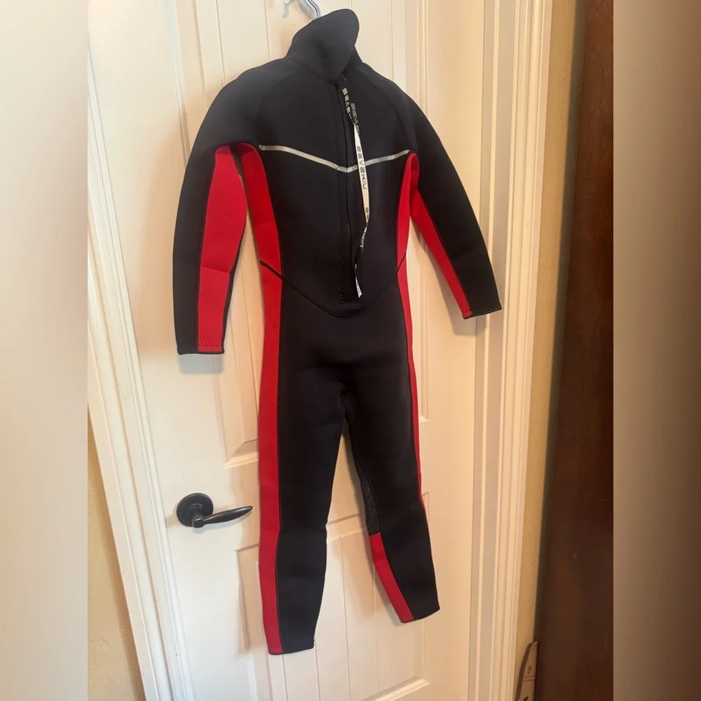 NWOT SeaSkin Youth Full Wetsuit Sz 12 – Black/Red – Surf, Swim, Dive, Kayak